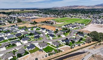 1361 Sawtooth St, Chubbuck, ID 83202