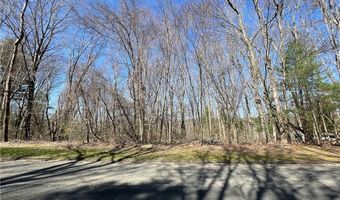 24 Meadow Crest Dr, Woodbury, CT 06798