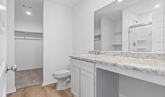 8056 Chesapeake Trl, Bauxite, AR 72011