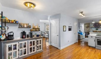 4 Saturn Ct, Alloway, NJ 07422