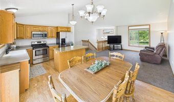 985 Waters Edge Cir, Avon, MN 56310