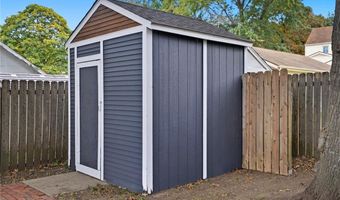 1115 7th St, Baldwin City, KS 66006