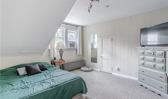 27 May St, Blackstone, MA 01504