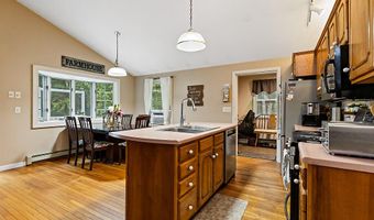 279 Dunn Rd, Belgrade, ME 04917