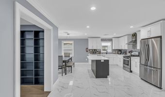 40 Morris Blvd, Bayville, NJ 08721