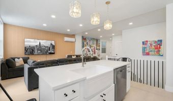161 BROADWAY 2R, Bayonne, NJ 07002