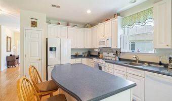 8 Spout Ter, Barnegat, NJ 08005
