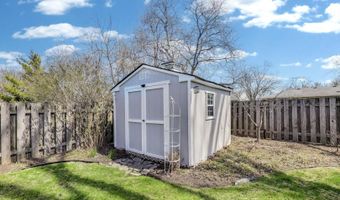 1523 N Patton Ave, Arlington Heights, IL 60004