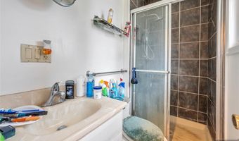 109 Bergen Ave, Bergenfield, NJ 07621
