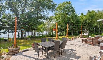 420 E Wallum Lake Rd, Burrillville, RI 02859