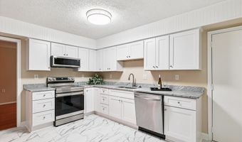 1003 MASTLINE Dr, Annapolis, MD 21401