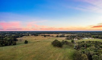 Lawrence 2230, Aurora, MO 65605