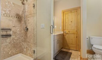48 River Walk Dr, Asheville, NC 28804