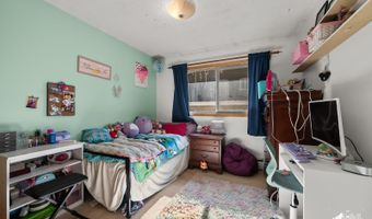 5240 E 42nd Ave, Anchorage, AK 99508