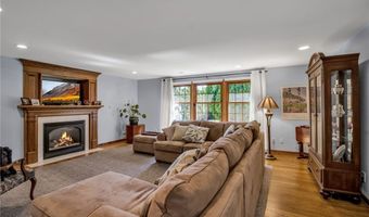 92 Dan Troy Dr, Amherst, NY 14221