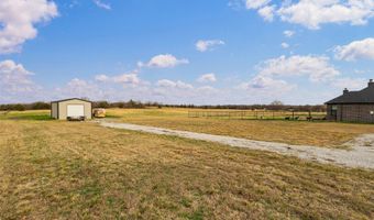 170 Rolling Hills Blvd, Alvord, TX 76225