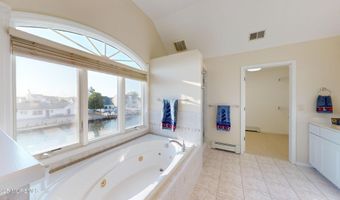 11 Drake Dr, Bayville, NJ 08721