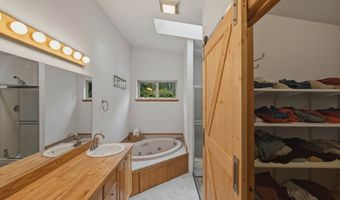 88600 TROUT POND Ln, Bandon, OR 97411