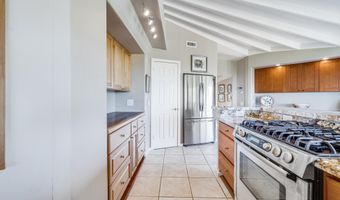 29 Door Of Faith Rd, Haiku, HI 96708
