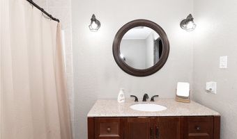 1204 Live Oak Dr, Alice, TX 78332
