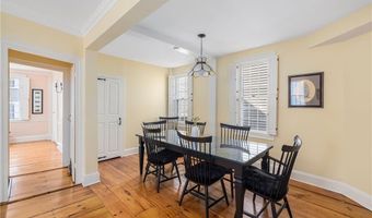 26 Thames St, Newport, RI 02840