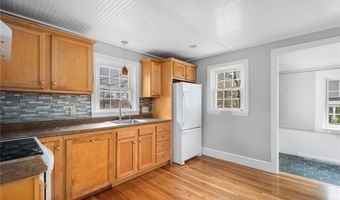 127 Prospect St, East Greenwich, RI 02818