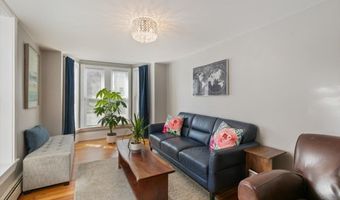 87 Friend St A, Amesbury, MA 01913