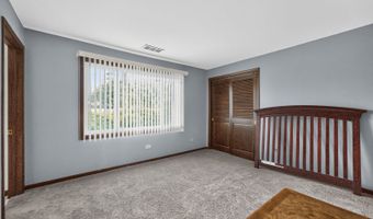 725 7th Ave, Addison, IL 60101