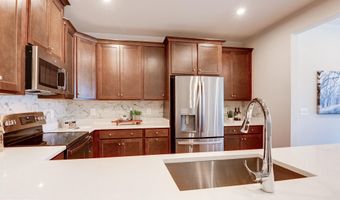 43792 MIDDLEWAY Ter, Ashburn, VA 20147