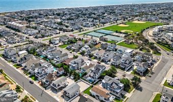 273 7TH St, Avalon, NJ 08202