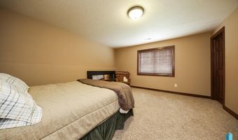 1809 W Ashton Trl, Brandon, SD 57005