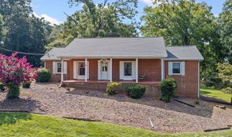 33 Lake St, Badin, NC 28009