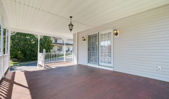 3 Smith St, Andover, NJ 07821