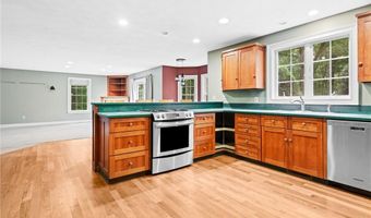 44 Azalea Ave, Exeter, RI 02822