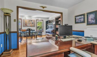 8 Sassafras Ln, Clinton, CT 06413