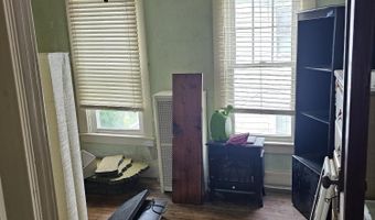 35 McClellan Ave, Amsterdam, NY 12010