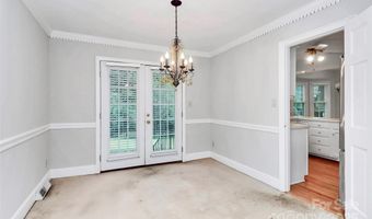 4210 Pepperidge Dr, Charlotte, NC 28226