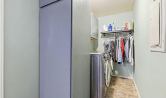1003 Jonah Ln, Benton City, WA 99320