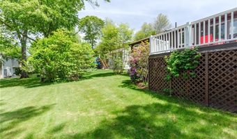 12 Twin Leaf Trl, Narragansett, RI 02874