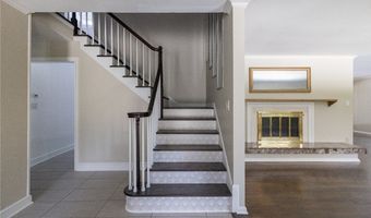525 N Hametown Rd, Akron, OH 44333