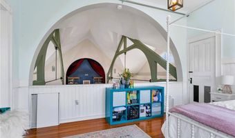 70 Peirce St, East Greenwich, RI 02818