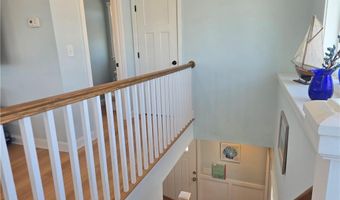 9 Arbeth Rd, Narragansett, RI 02879