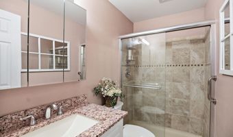 119 Zona Dr, Auburn, IN 46706