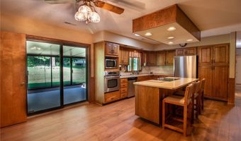 1341 Valley Dr, Akron, OH 44312