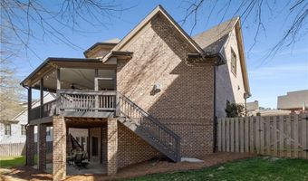 5176 Creek Walk Cir, Peachtree Corners, GA 30092