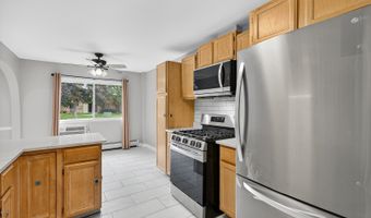 2616 N Windsor Dr 102, Arlington Heights, IL 60004