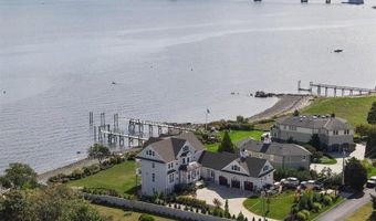 10 Coulter St, Jamestown, RI 02835