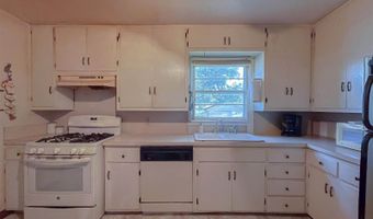 233 E Radio Ln, Arkansas City, KS 67005