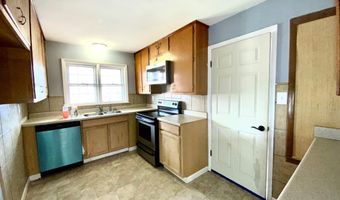 304 Plymouth St, Athens, WV 24712