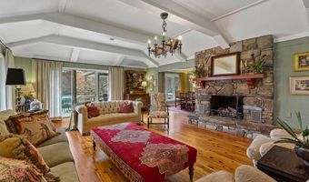521 Azalea Ln, Cashiers, NC 28717